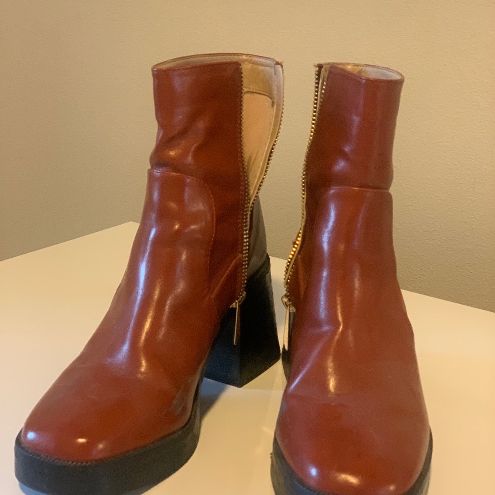 Ankle boots